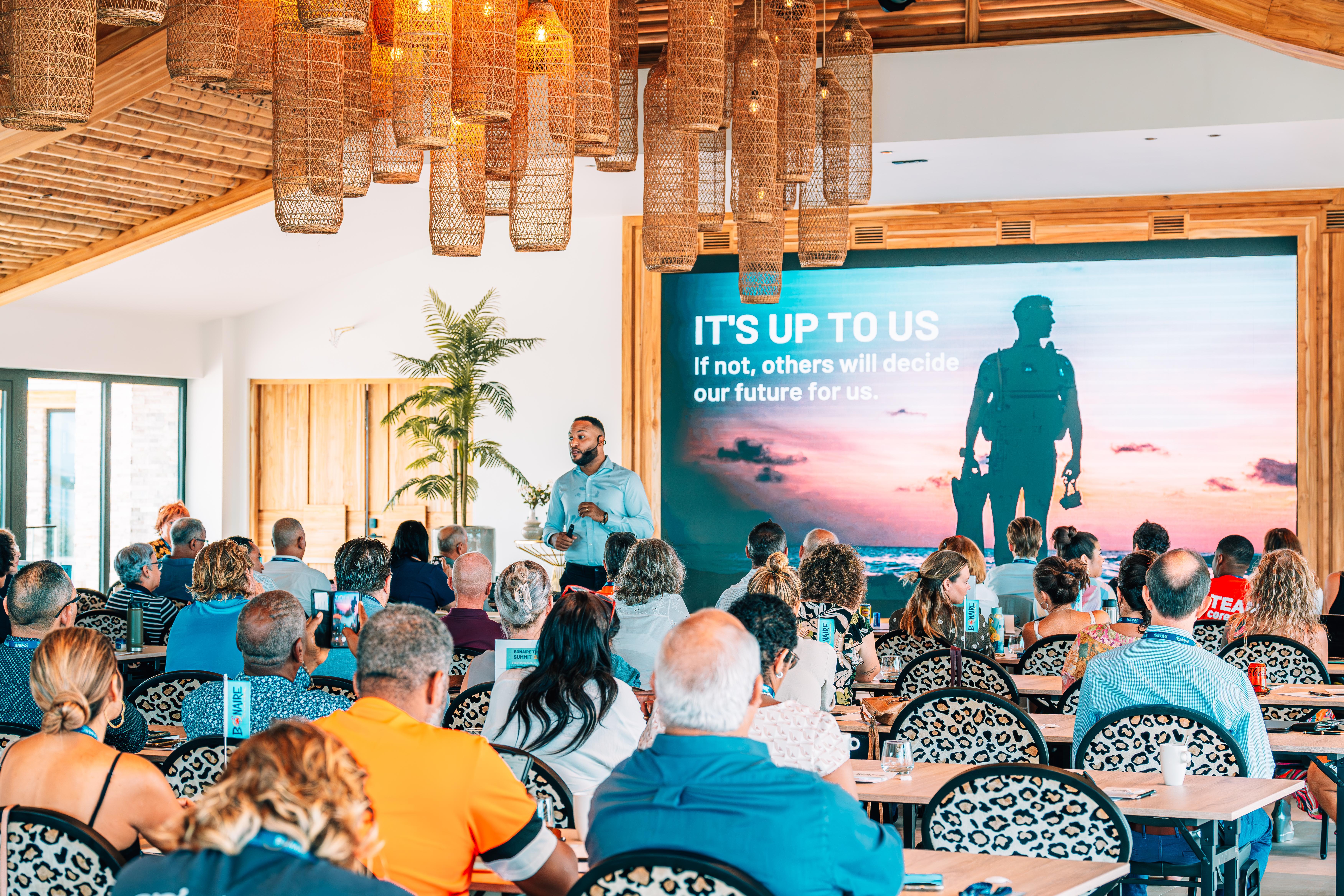Van Der Valk Plaza Beach & Dive Resort Bonaire クラレンダイク エクステリア 写真