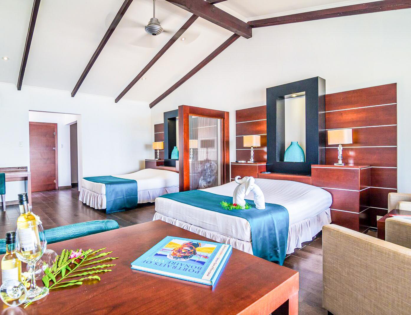 Van Der Valk Plaza Beach & Dive Resort Bonaire クラレンダイク エクステリア 写真