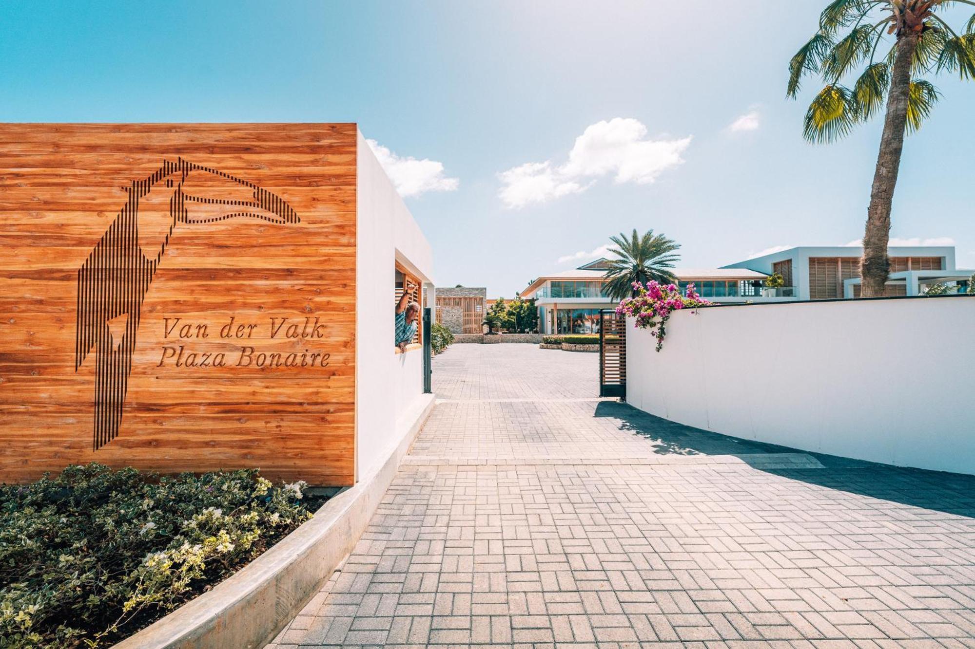 Van Der Valk Plaza Beach & Dive Resort Bonaire クラレンダイク エクステリア 写真